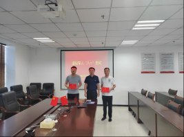“八一”慰問送關(guān)懷 家長里短暖人心
